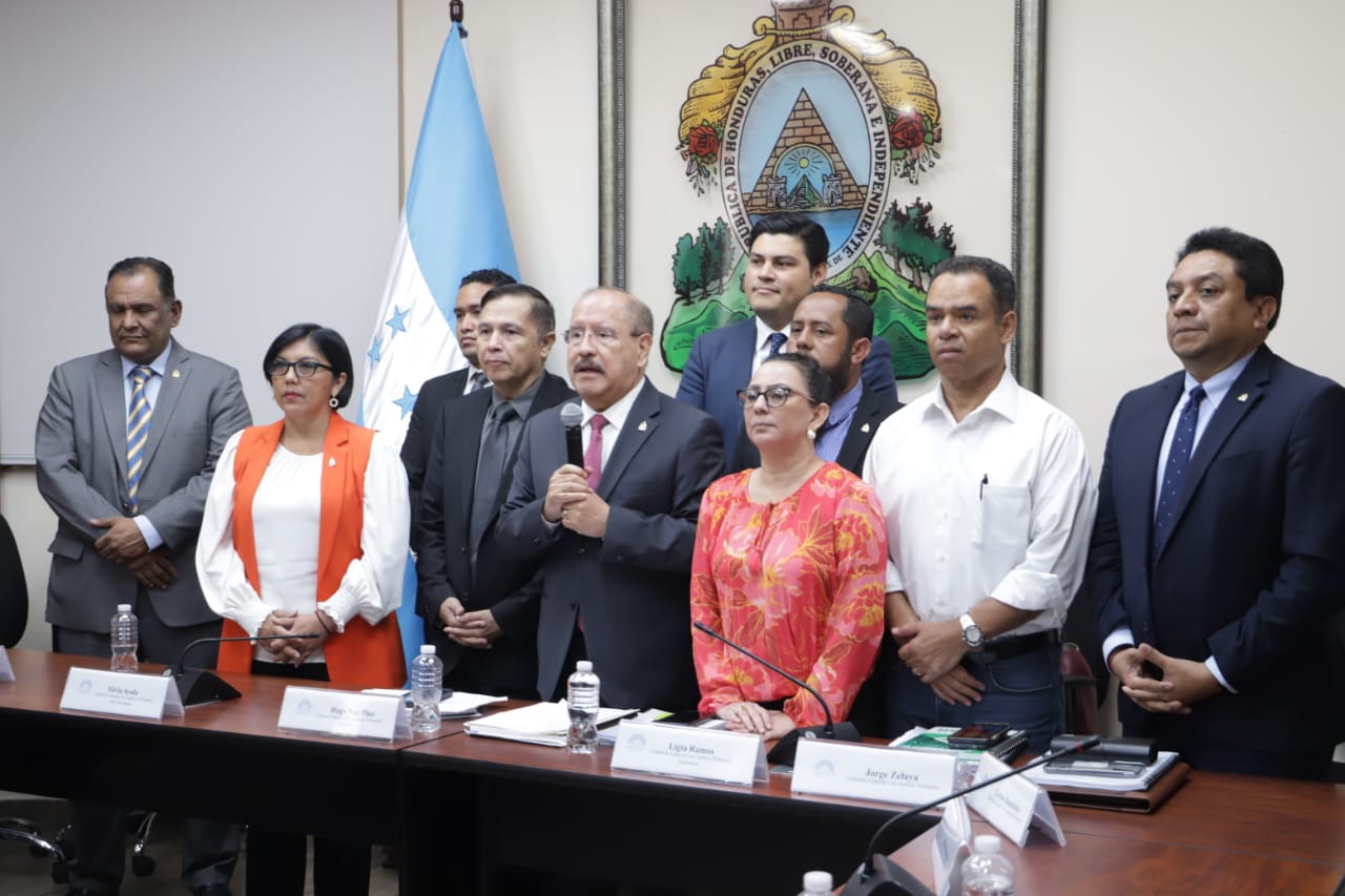 Congreso del Pueblo inicia jornada de audiencias públicas con el Fosdeh Congreso del Pueblo inicia jornada de audiencias públicas con el Fosdeh
