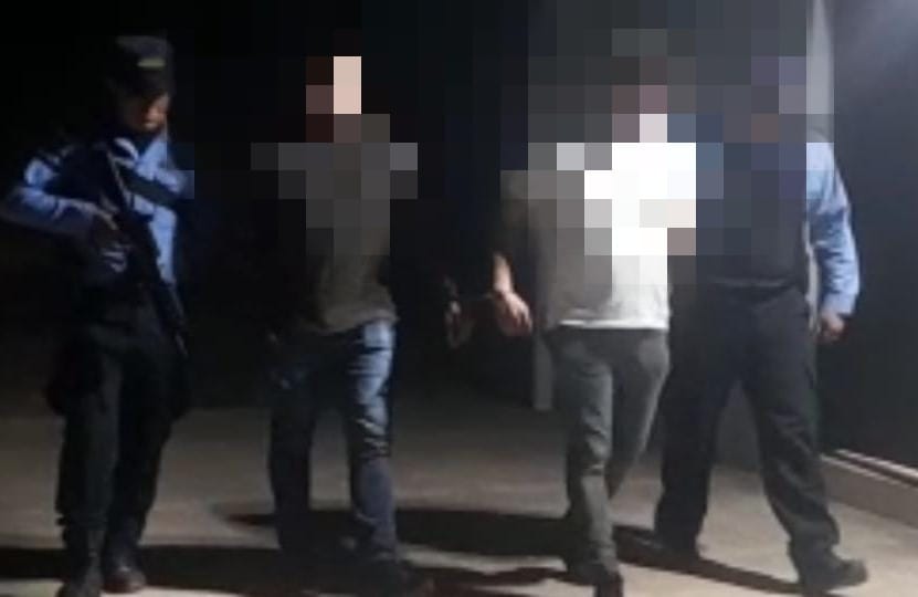 Capturan tres sospechosos vinculados al tráfico de drogas