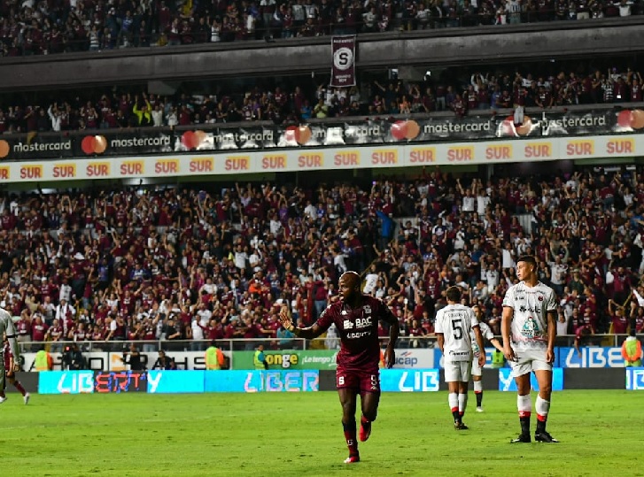 3-1. Saprissa se convierte en bicampeón nacional de Costa Rica tras golear al Alajuelense 3-1. Saprissa se convierte en bicampeón nacional de Costa Rica tras golear al Alajuelense