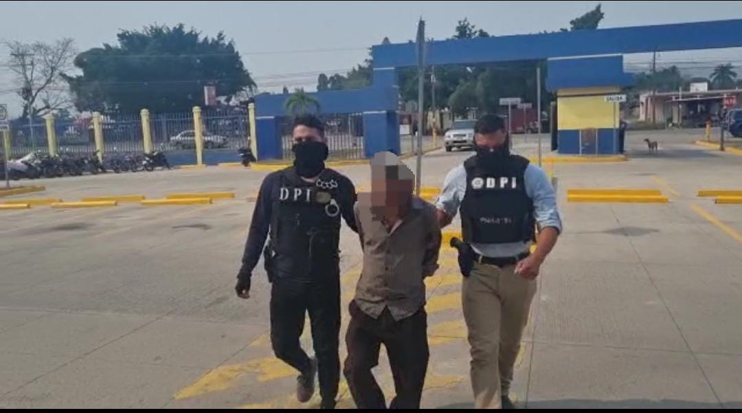 Arrestan a sujeto por el delito de maltrato familiar agravado en perjuicio de su madre de 90 años Arrestan a sujeto por el delito de maltrato familiar agravado en perjuicio de su madre de 90 años