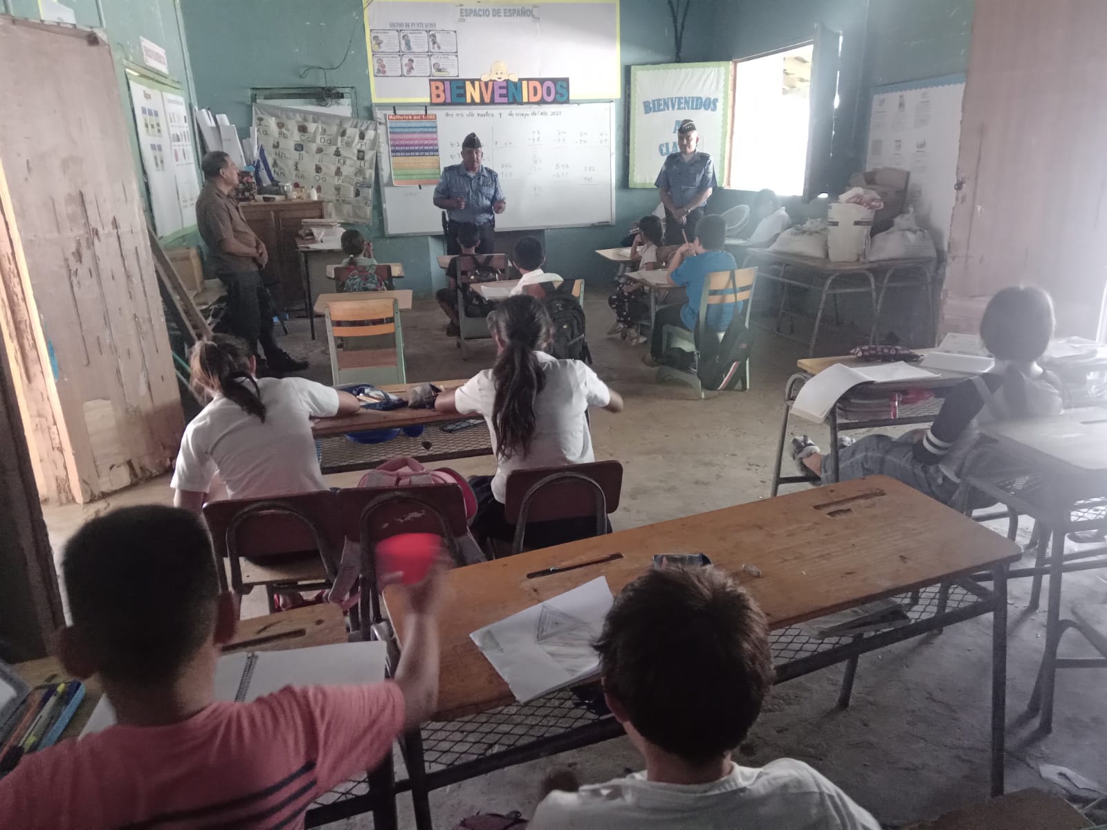 Agentes de la UDEP-14 capacitan a más de 55 niños y jóvenes en temas de prevención Agentes de la UDEP-14 capacitan a más de 55 niños y jóvenes en temas de prevención