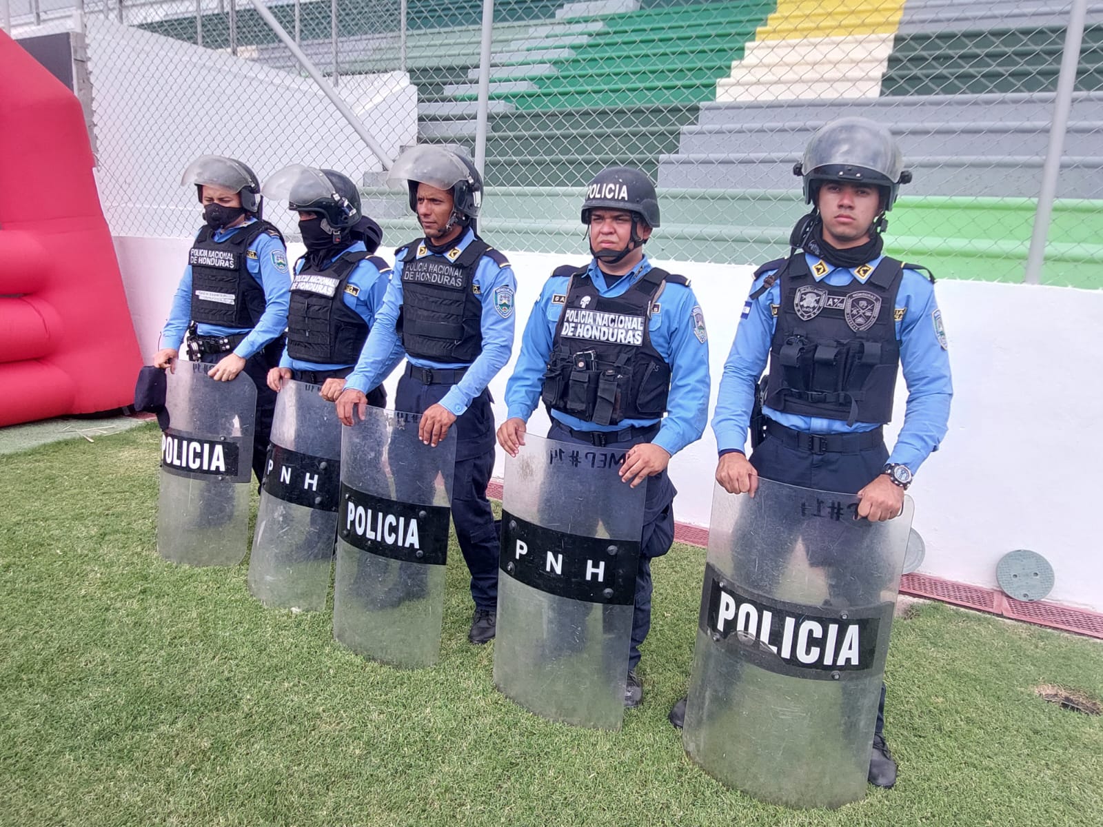 Policías de UDEP y UMEP garantizan seguridad en encuentro entre Olimpia – Marathon