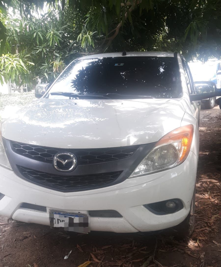 Agentes preventivos recuperan vehículo con reporte de robó en La Lima, Cortés Agentes preventivos recuperan vehículo con reporte de robó en La Lima, Cortés