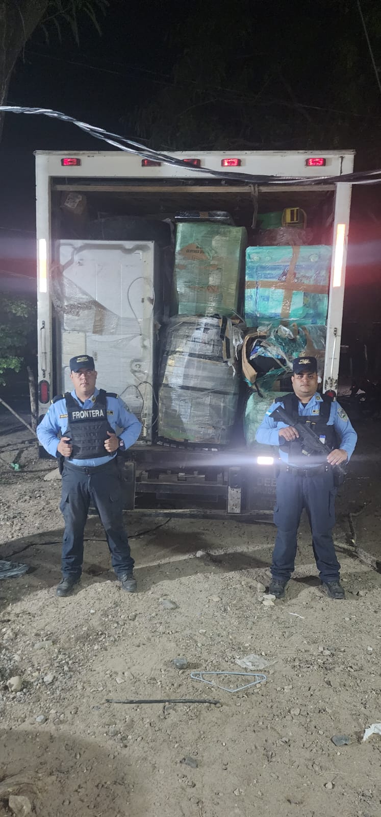 En la zona fronteriza funcionarios de la UDEP-6 detienen a tres sujetos vinculados al delito de contrabando En la zona fronteriza funcionarios de la UDEP-6 detienen a tres sujetos vinculados al delito de contrabando