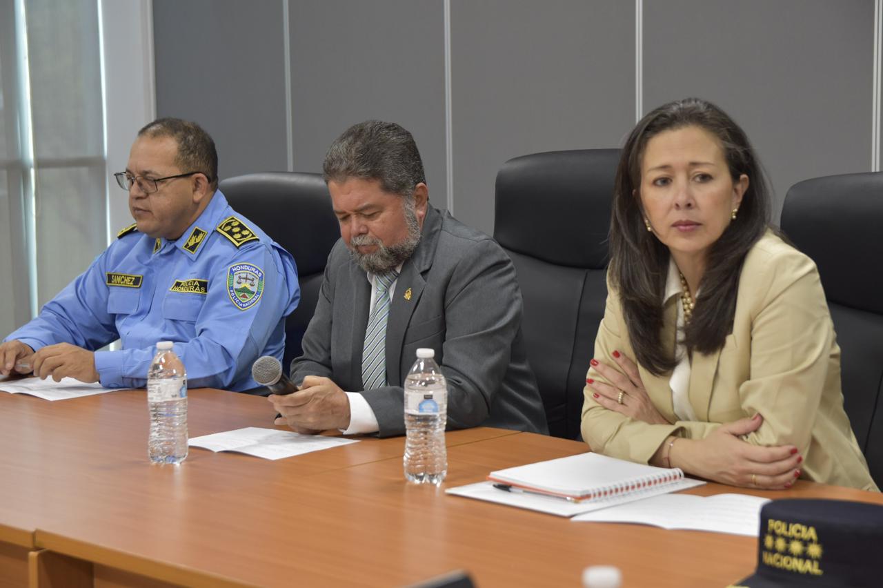 Autoridades policiales y funcionarios del BID dialogan sobre avances del Programa de Modernización y Digitalización de los Servicios de la Policía Nacional