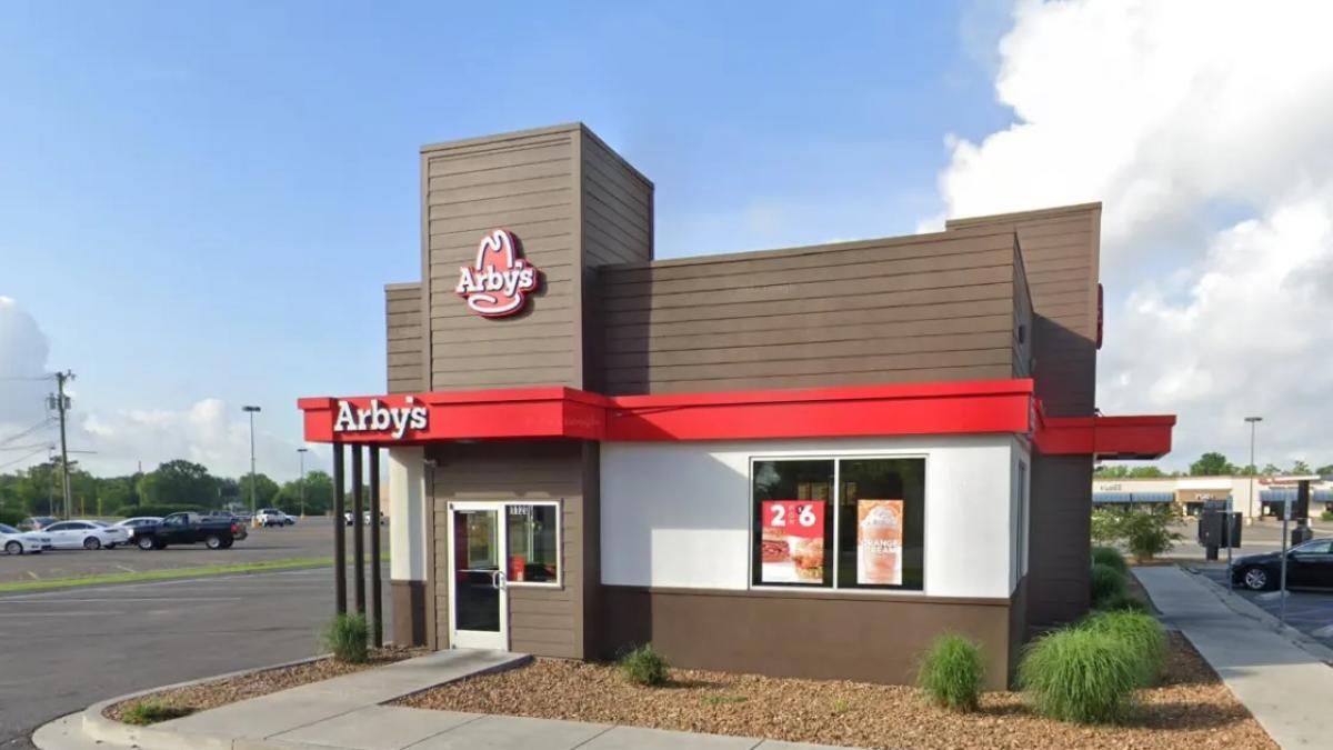 Mujer es encontrada sin vida en la nevera de un Arby’s