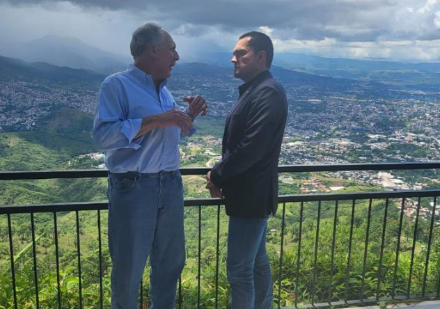 Defensa del expresidente Juan Orlando Hernández, plantea llamar a testificar en juicio a Nasry Asfura y Tomás Zambrano Defensa del expresidente Juan Orlando Hernández, plantea llamar a testificar en juicio a Nasry Asfura y Tomás Zambrano