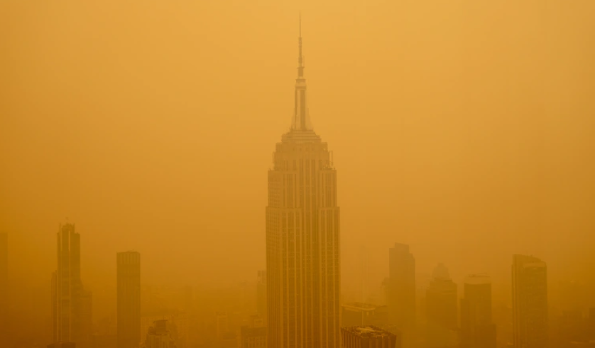 Humo procedente de los incendios de Canadá oscurece Nueva York Humo procedente de los incendios de Canadá oscurece Nueva York