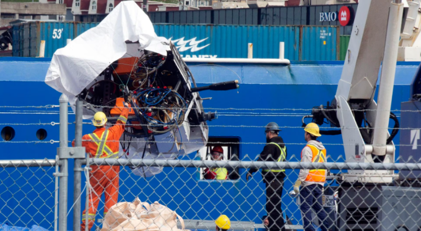 ¡RESTOS HUMANOS! | Entre las piezas del sumergible Titán halladas en el mar