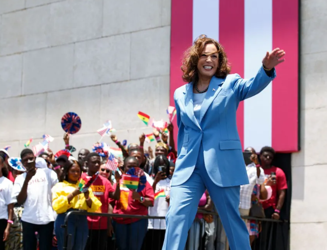 Kamala Harris pide al nuevo presidente del BM aumentar la ayuda a países vulnerables