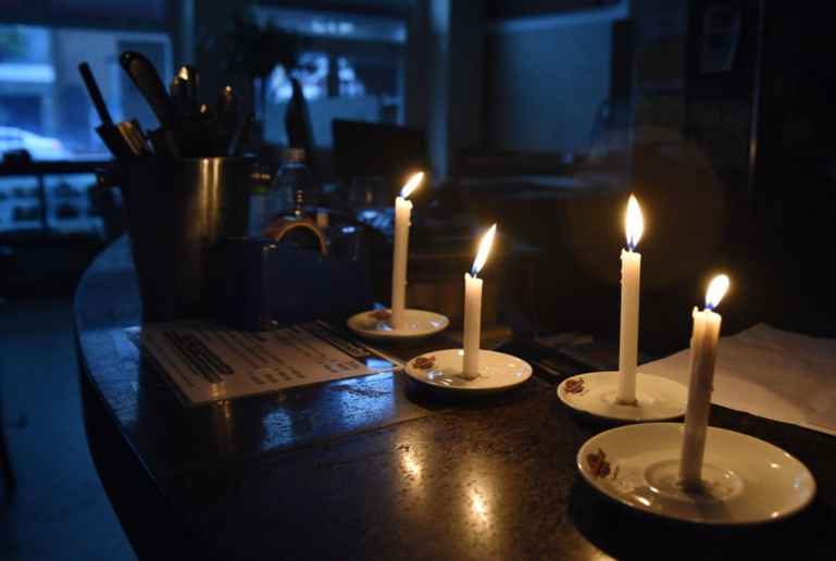 Al alza los precios de las estufas de gas, fósforos, lamparas y velas en mercados de la capital