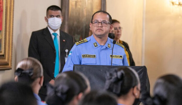 Gustavo Sánchez es nuevo Ministro de Seguridad y Ramón Sabillón al Servicio Exterior