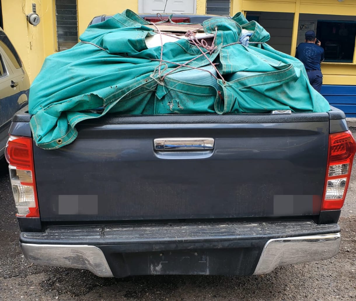 Detienen a un sujeto por contrabando de lácteos