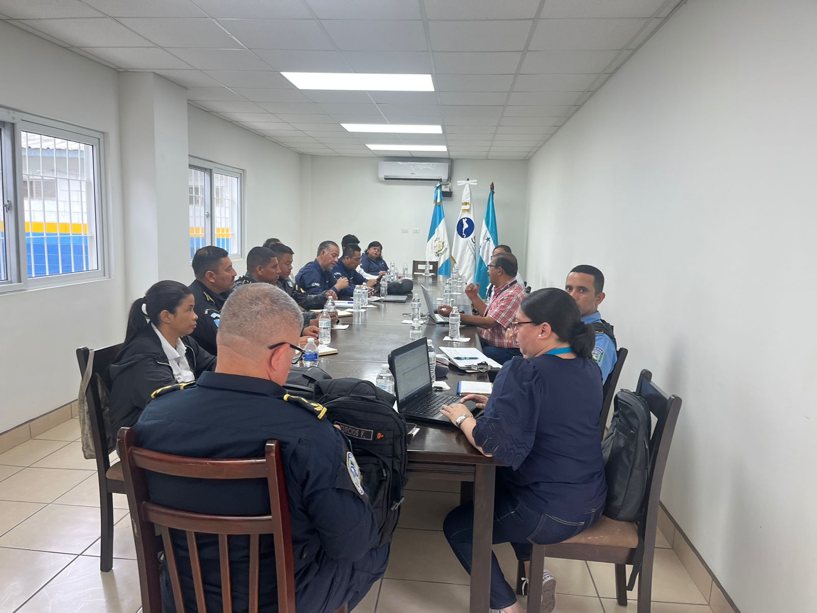 Director de la Policía de Frontera, se reune con mesa técnica de seguridad entre la República de Honduras y Guatemala Director de la Policía de Frontera, se reune con mesa técnica de seguridad entre la República de Honduras y Guatemala