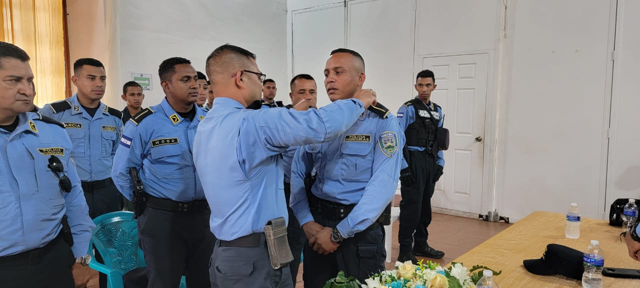 Funcionarios policiales de la UMEP-19 son agasajados con celebración por el día del Policía Hondureño