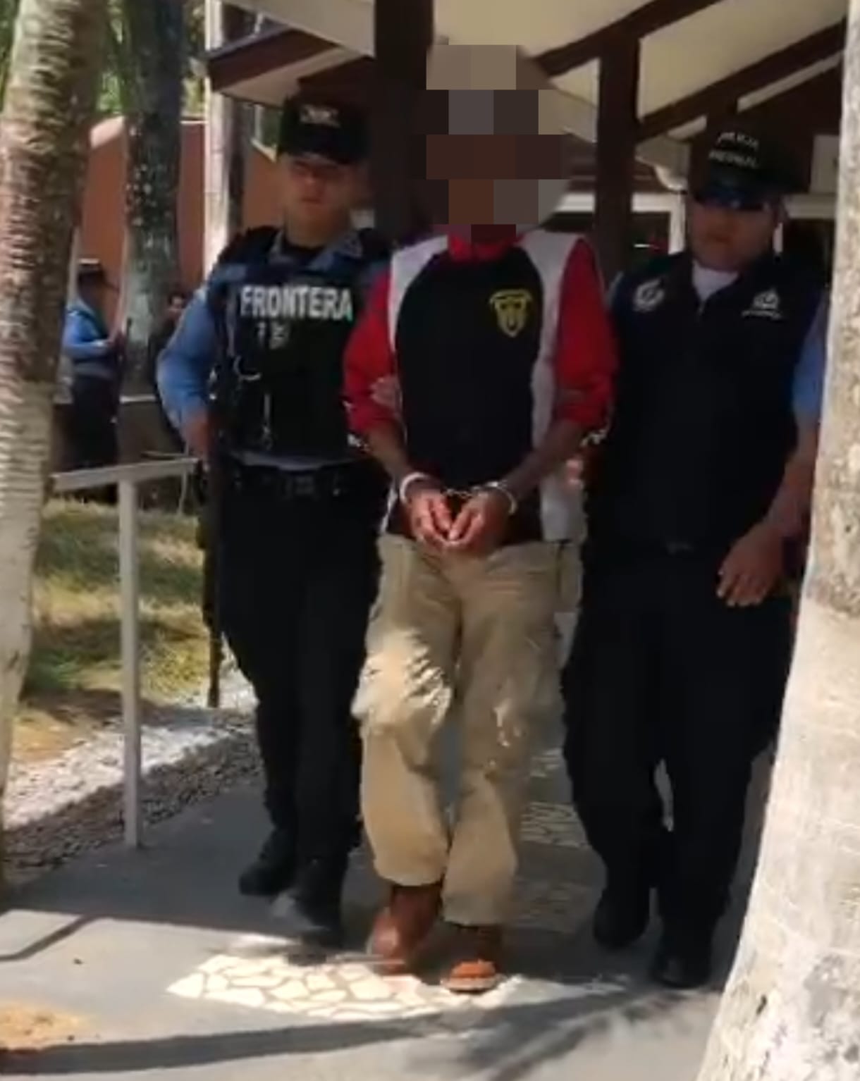 En punto de control fronterizo de Corinto, Omoa Cortés detienen a un extorsionador