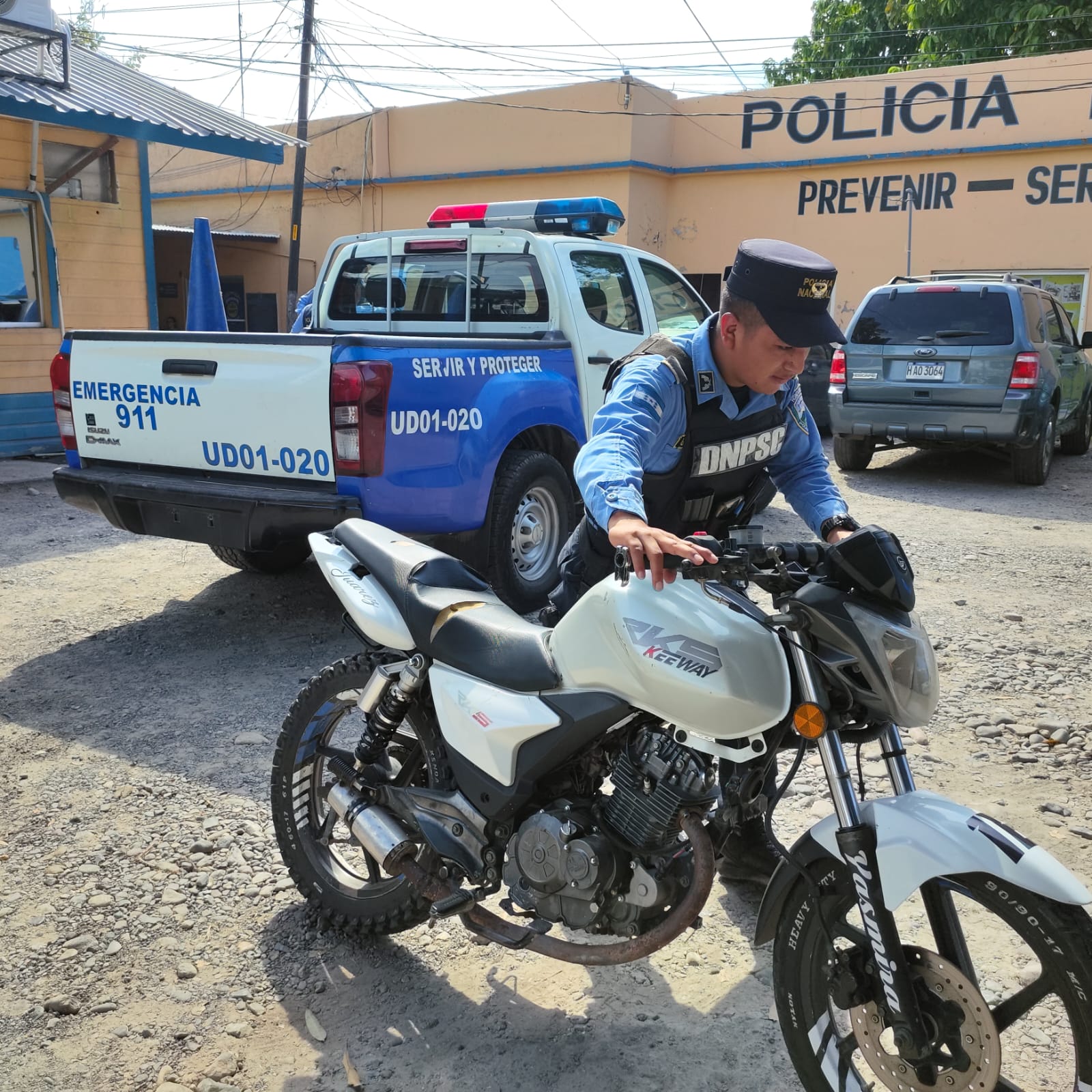 Confiscan motocicletas supuestamente relacionadas con extorsiones y crimen organizado Confiscan motocicletas supuestamente relacionadas con extorsiones y crimen organizado