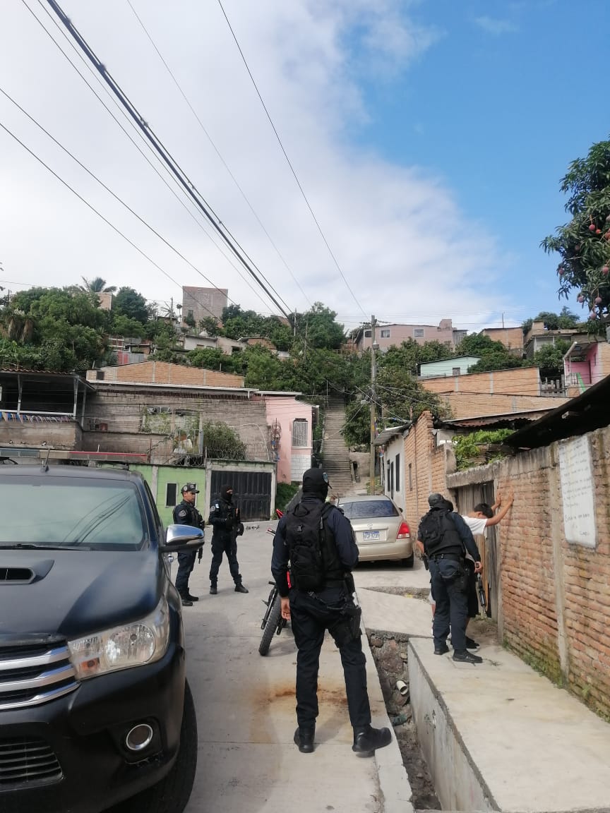 Con mega saturación UMEP-02 ejecuta en conjunto con F.F.A.A. métodos para controlar el delito en Comayagüela