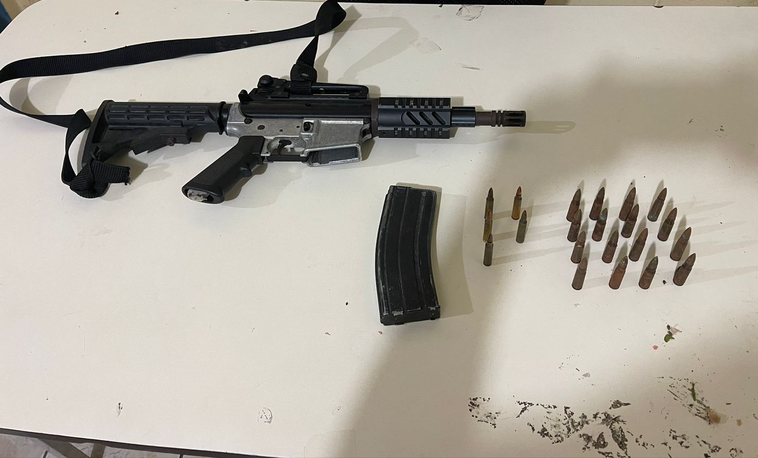 En Olancho arrestan a individuo en poder de un AR-15 y municiones de uso prohibido AK-47