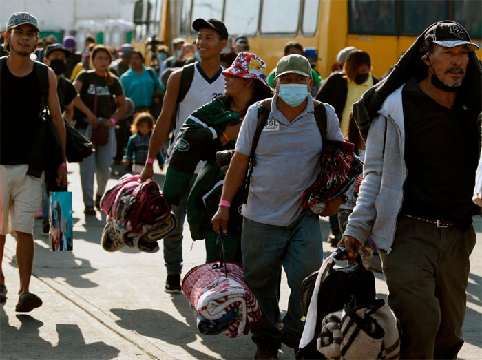 El Supremo de EEUU para el intento republicano de frenar una norma migratoria de Biden