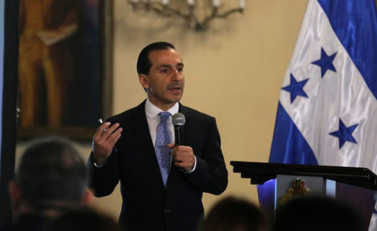 Wilfredo Cerrato anuncia precandidatura presidencial por el Partido Nacional