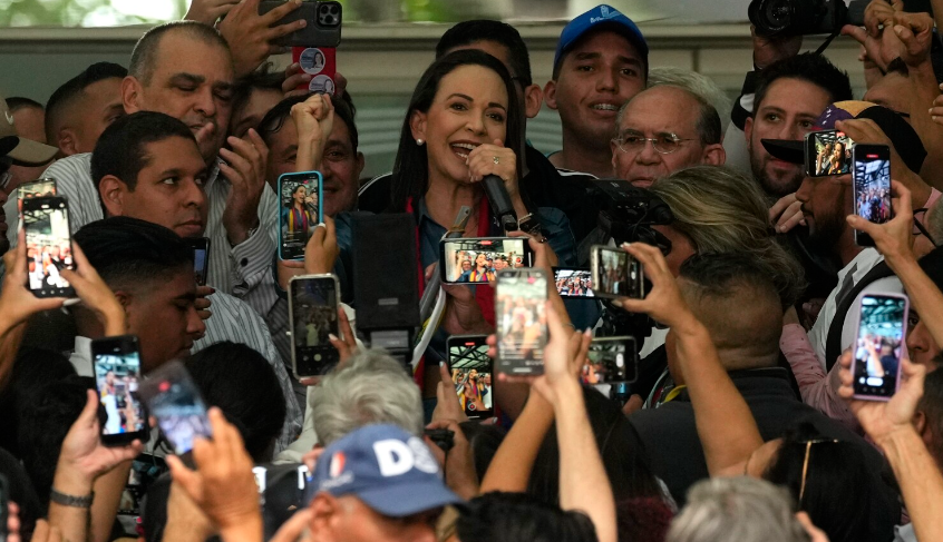 Inhabilitan por 15 años la opositora María Corina Machado Inhabilitan por 15 años la opositora María Corina Machado