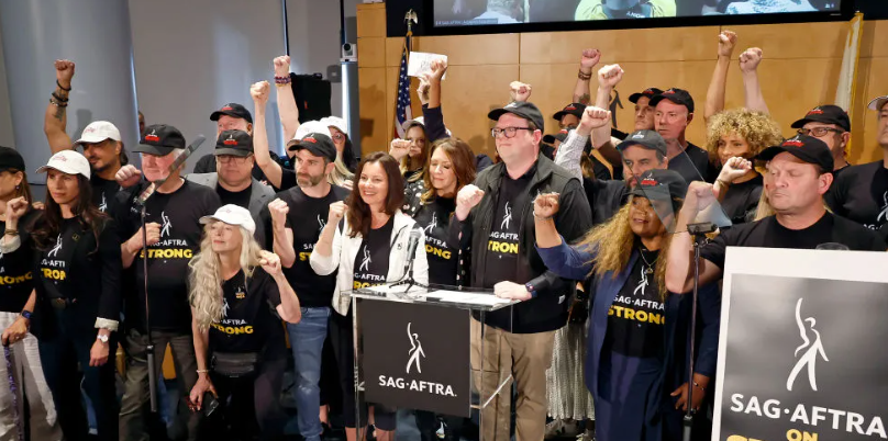 Actores de Hollywood en huelga tras desacuerdo con estudios