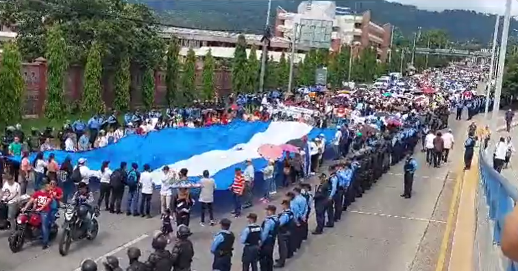 Miles de hondureños dicen no a la ideología de género