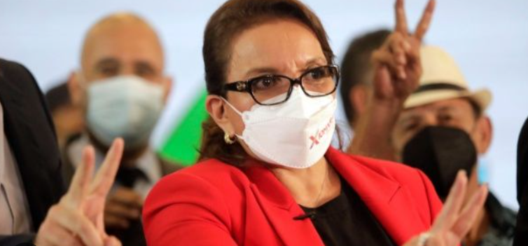 Presidenta Xiomara Castro baja a décima posición en ranking de aprobación