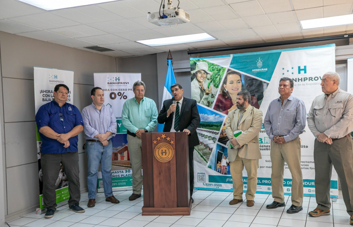 Edwin Araque: Banhprovi reduce tasas de interés para vivienda y producción