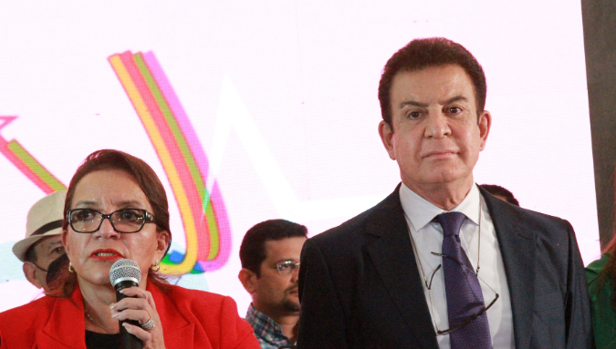 Nasralla a Zelaya: “Dejen de mentirle al pueblo”