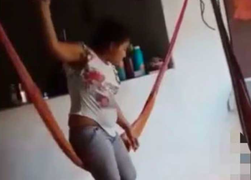 Capturan a la mujer que agarró a patadas a un bebé, su propio hijo, en Colombia