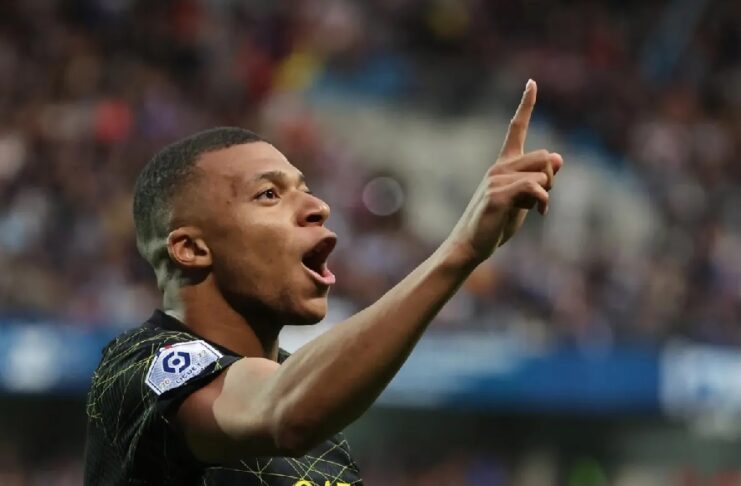 PSG recibe oferta récord Al-Hilal por Mbappé, pero habla también con Barça, según prensa PSG recibe oferta récord Al-Hilal por Mbappé, pero habla también con Barça, según prensa