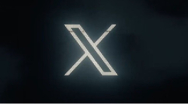 Elon Musk cambió el logo del pajarito de Twitter por una X Elon Musk cambió el logo del pajarito de Twitter por una X