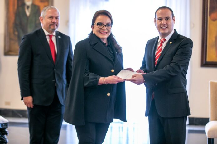 Nicaragua cancela el nombramiento de su embajador en Honduras Nicaragua cancela el nombramiento de su embajador en Honduras