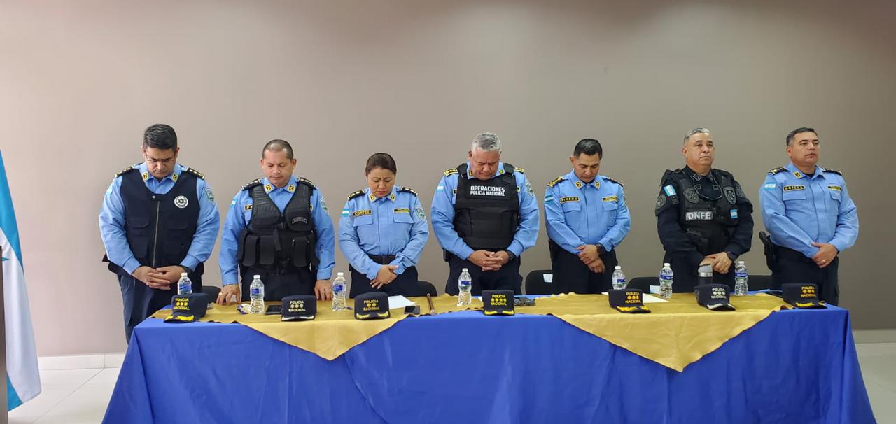 Jefatura Regional de la Dirección Nacional de Vialidad y Transporte (DNVT) recibe nuevo jefe en la ciudad de San Pedro Sula Jefatura Regional de la Dirección Nacional de Vialidad y Transporte (DNVT) recibe nuevo jefe en la ciudad de San Pedro Sula