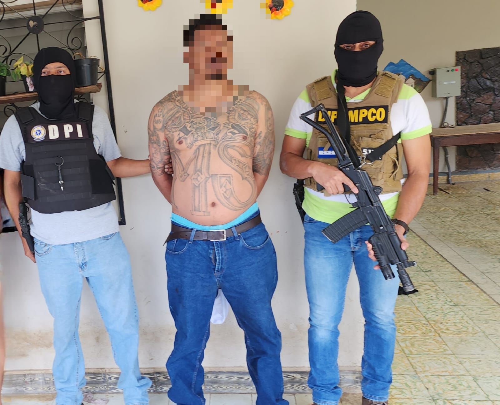 Capturan a “Gasper El Diablito” integrante de la MS-13 en poder de un AR-15 y 45 libras de presunta marihuana
