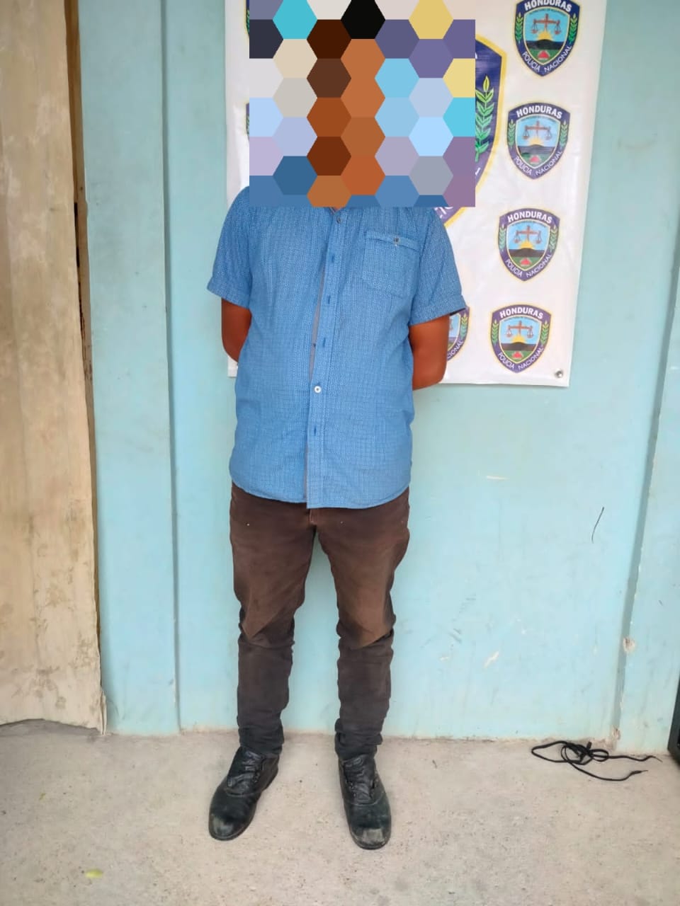 Arrestan a sujeto por atentar contra dos funcionarios policiales en La Paz