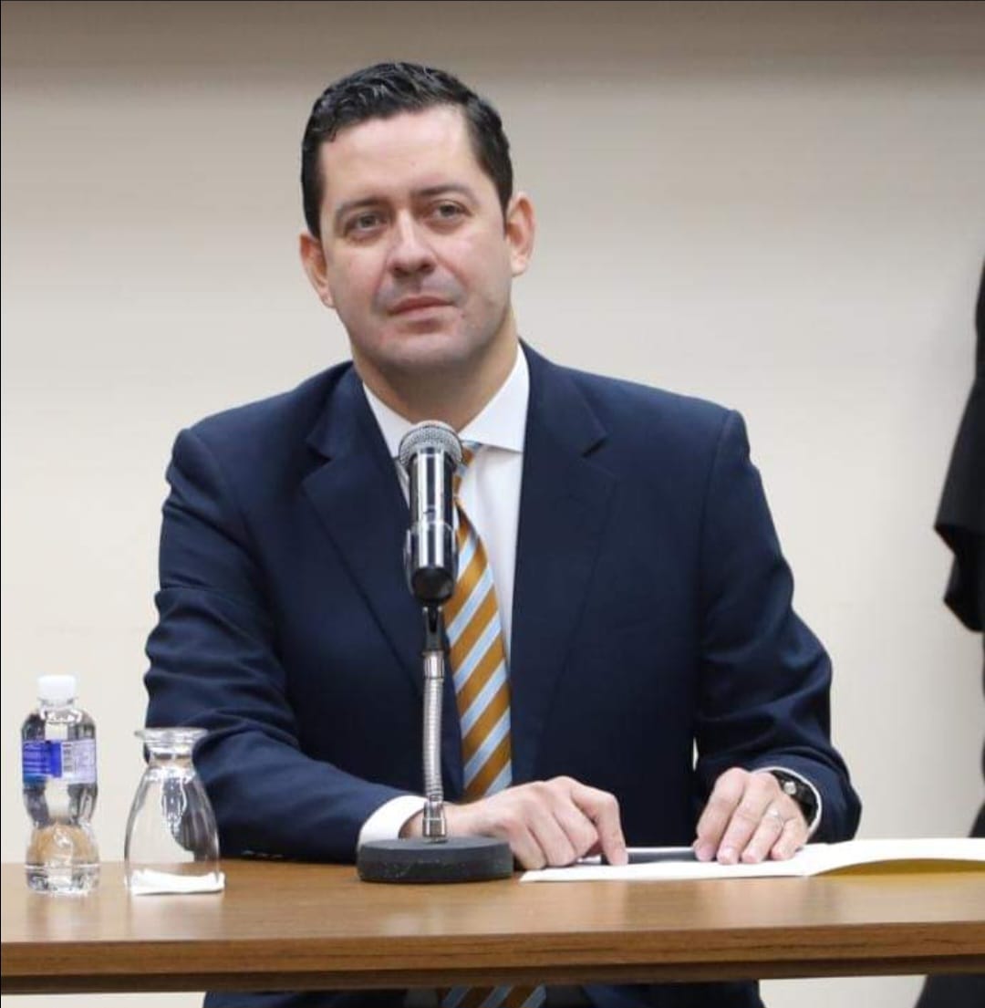 Denuncian postulación de Emilio Hernández como Comisionado de Política Limpia por tener demandado al Estado