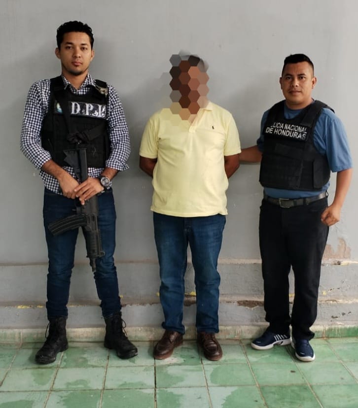 Por tentativa de homicidio agentes policiales detienen a un sujeto en La Paz