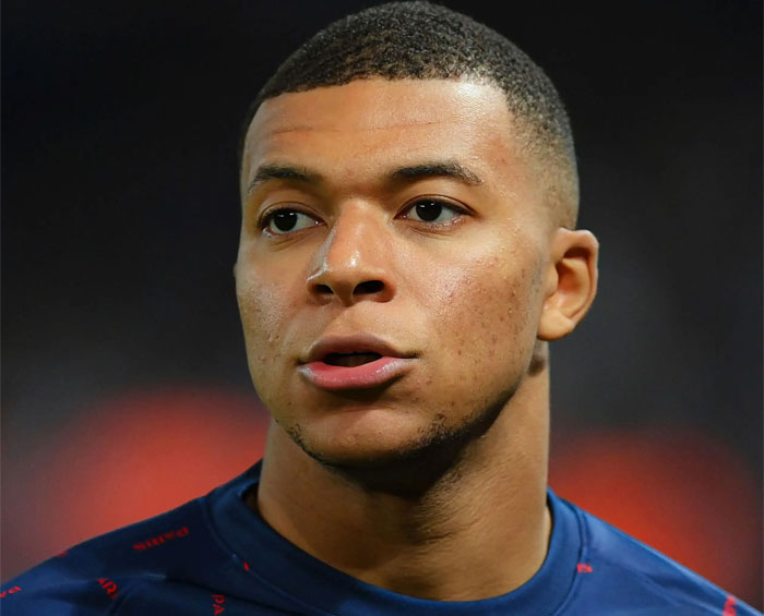 Mbppé bromea con la oferta récord de 300 millones de euros del club saudí Al Hilal