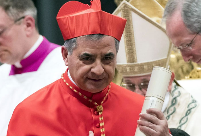 La fiscalía vaticana acusa a Becciu de las irregularidades financieras en la Santa Sede