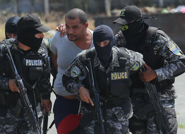 Después de 10 años recluido en una prisión de EE UU, sale en libertad “El Negro” Lobo Después de 10 años recluido en una prisión de EE UU, sale en libertad “El Negro” Lobo