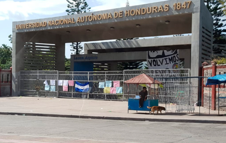 Continúa tomada la UNAH Continúa tomada la UNAH