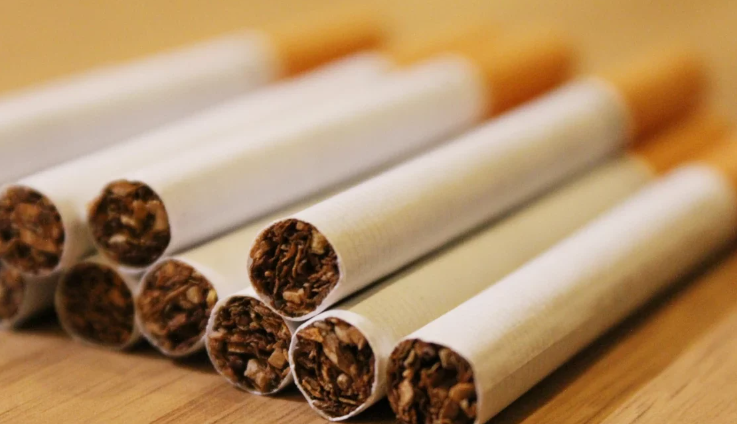 Canadá ordena que cada cigarro contenga avisos sobre los riesgos del tabaco Canadá ordena que cada cigarro contenga avisos sobre los riesgos del tabaco