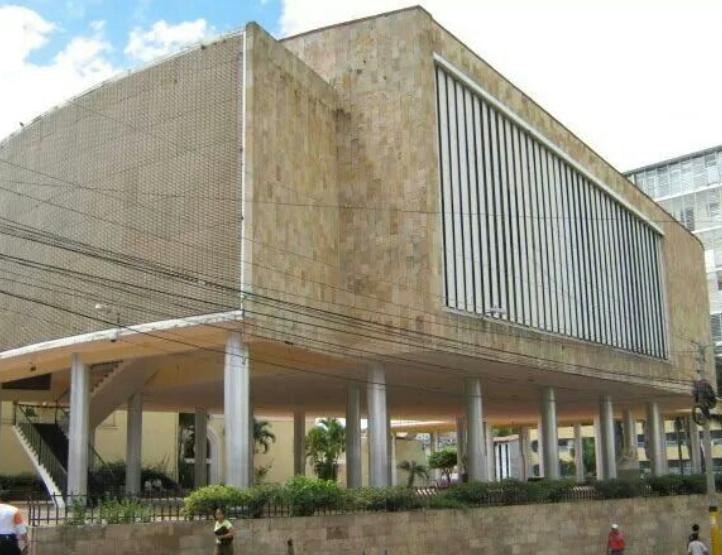 CN: ¡SE POSPONE LA SESIÓN! Al menos en el horario