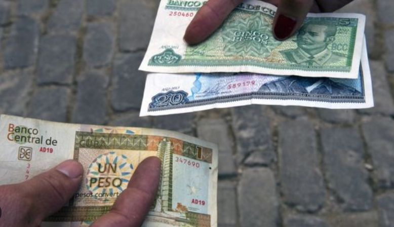 Crisis económica en Cuba: el peso continúa devaluándose y registró un mínimo histórico en el mercado informal
