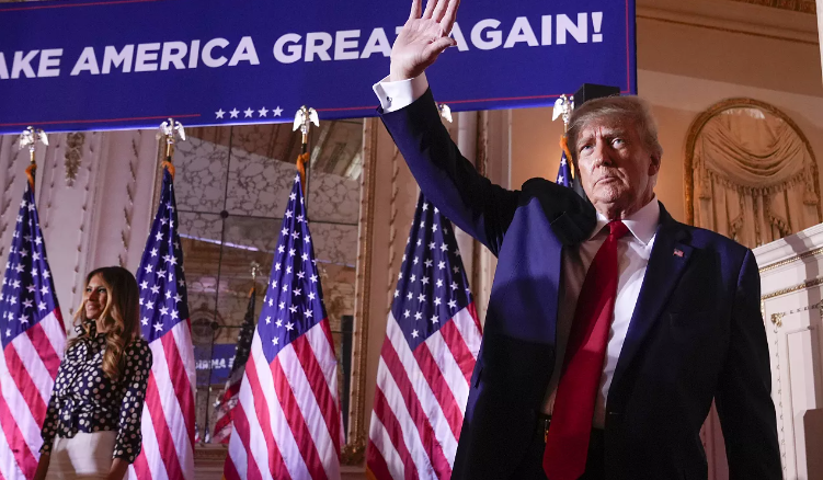 Trump contraprograma el debate republicano con una entrevista a la misma hora