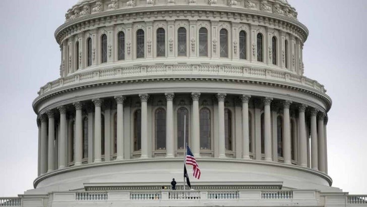 Alerta en el Capitolio de EE. UU. después de una llamada al 911 sobre un «tirador activo» Alerta en el Capitolio de EE. UU. después de una llamada al 911 sobre un «tirador activo»