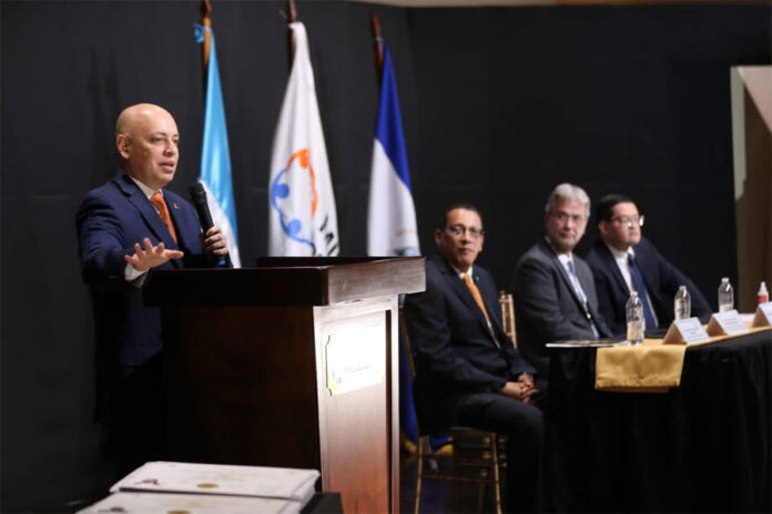 Oscar Chinchilla pide consensos en el CN para nombrar su sustituto en el MP